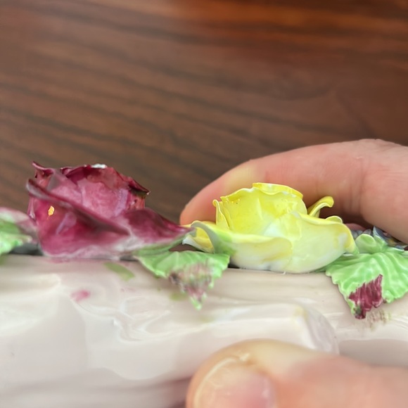 Radnor England Bone China Figurine - Picture 13 of 13